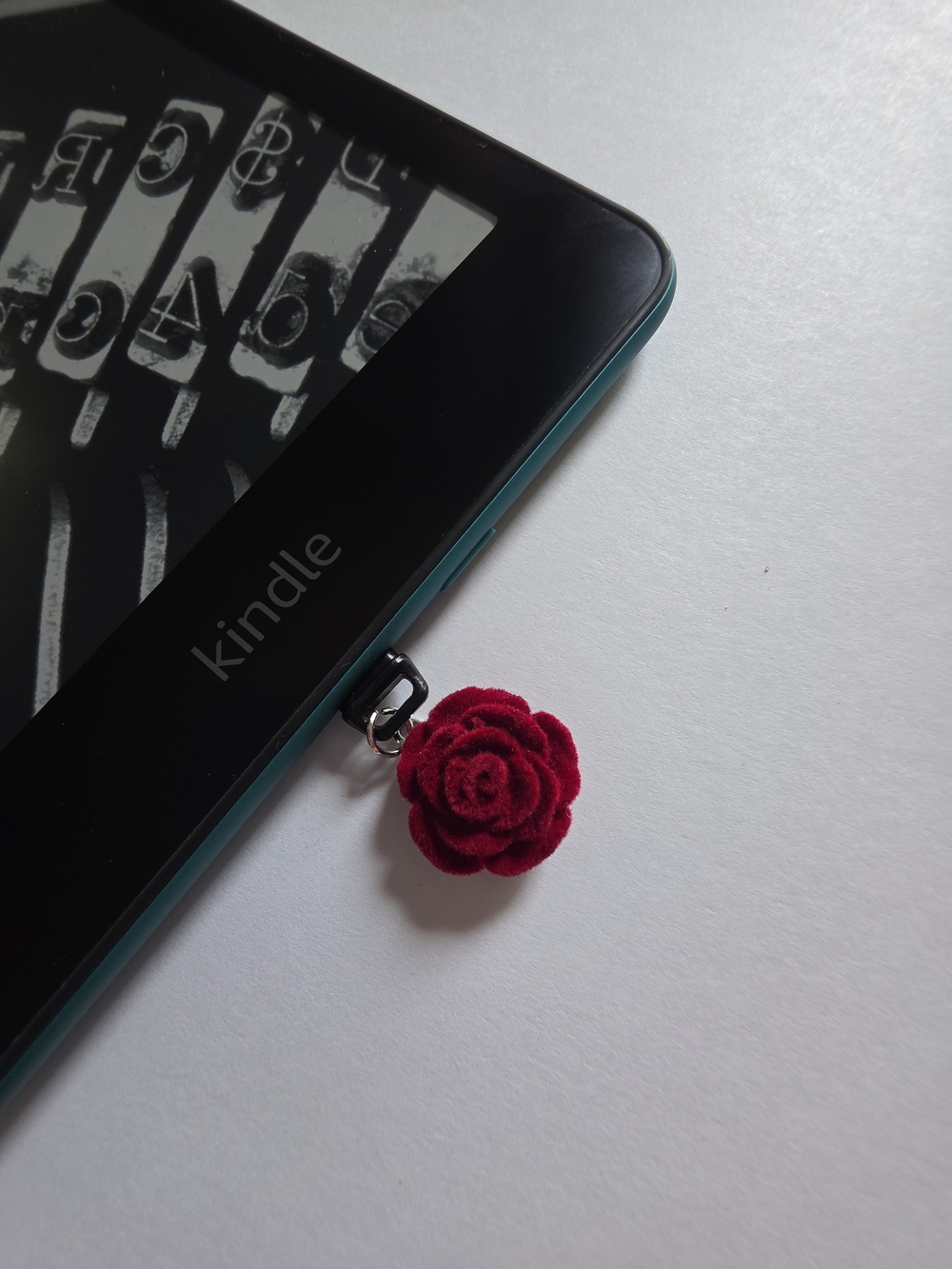 Velvet Rose Dust Plug For Kindle USB Type C